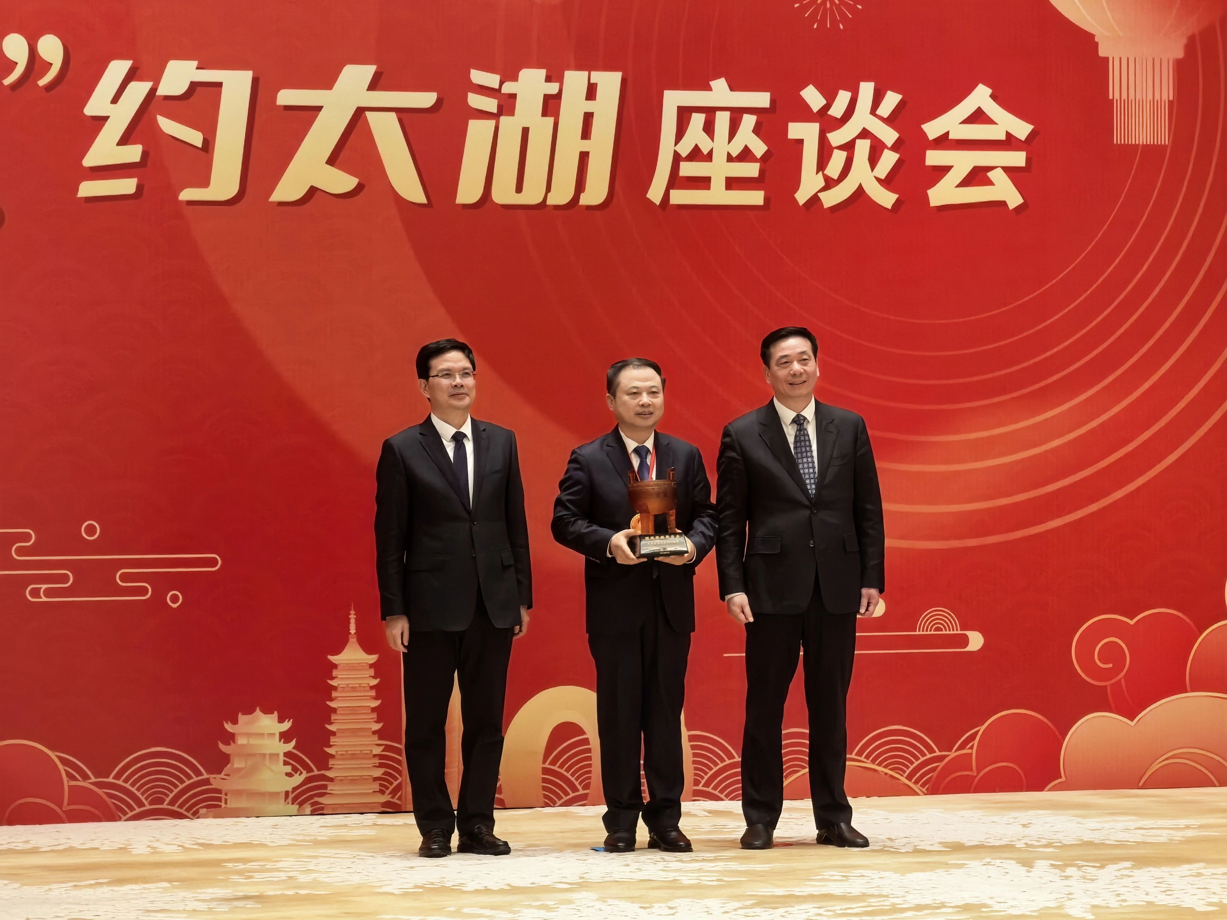 凤凰彩票·(中国区)官方网站